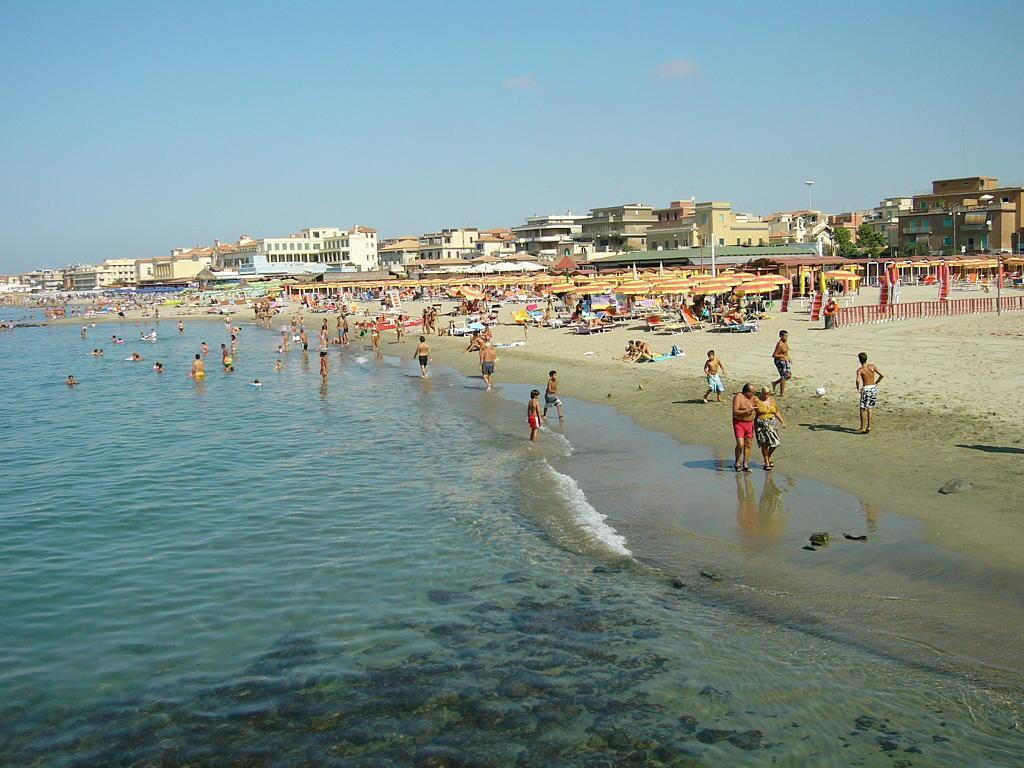Il Pirata Innamorato Lido di Ostia Bilik gambar